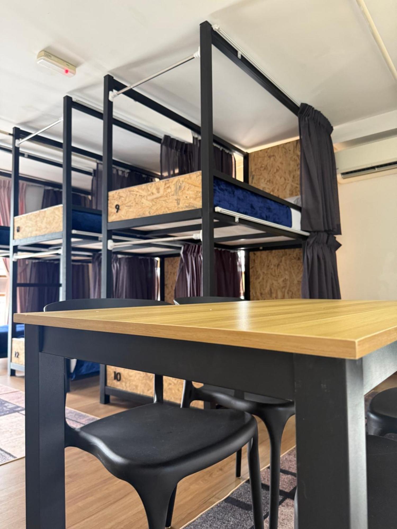 Mix Hostel Kl By Chillout Hostel Petaling Jaya Exterior photo